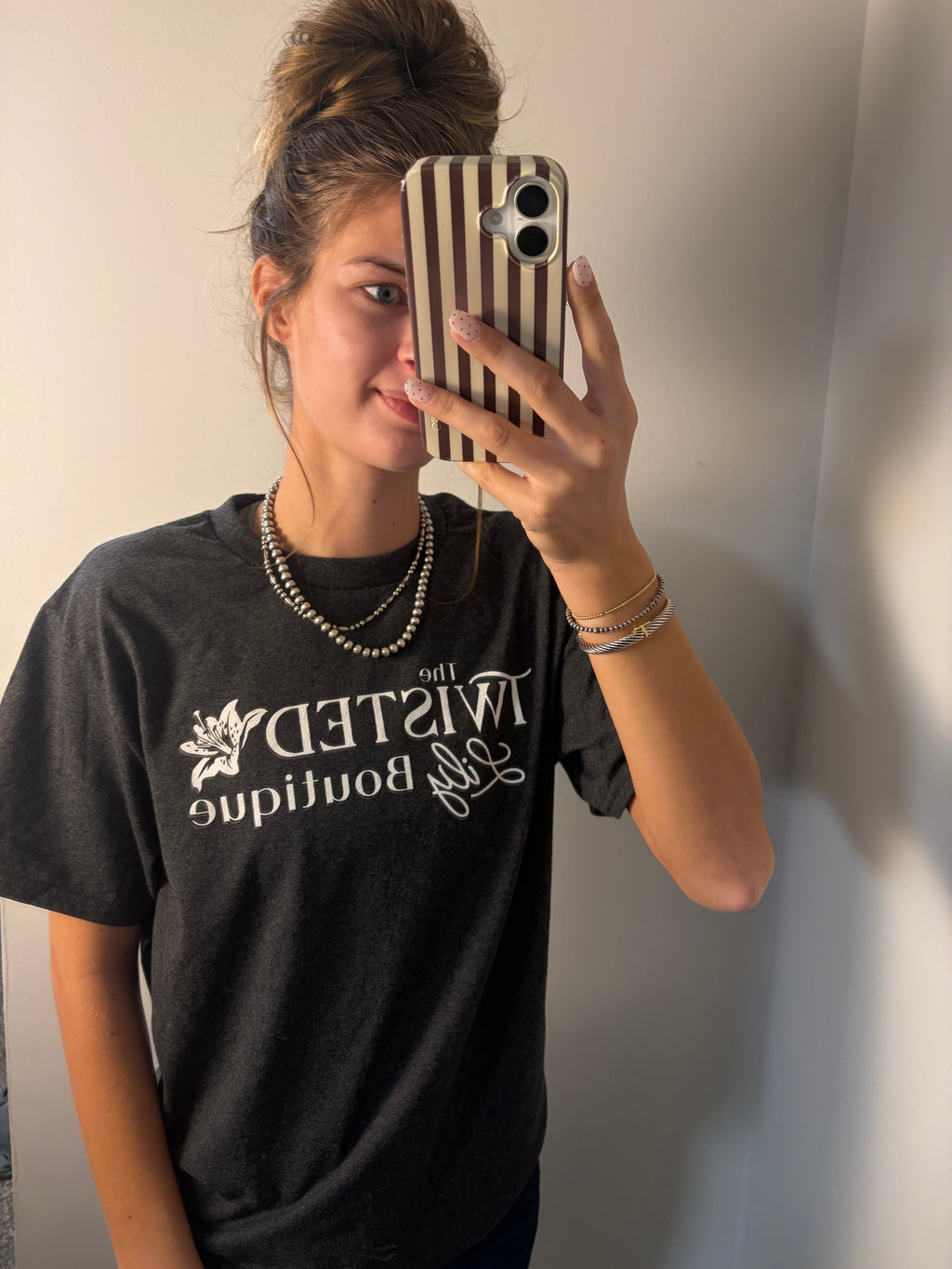 The Twisted Lily Boutique  T-shirt (white)